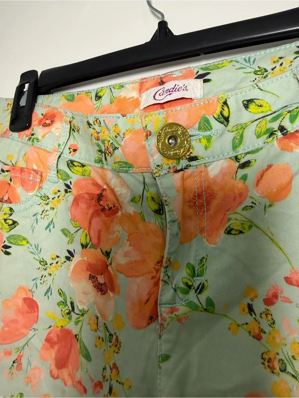 Candie's Floral Jeans zippered cuffs